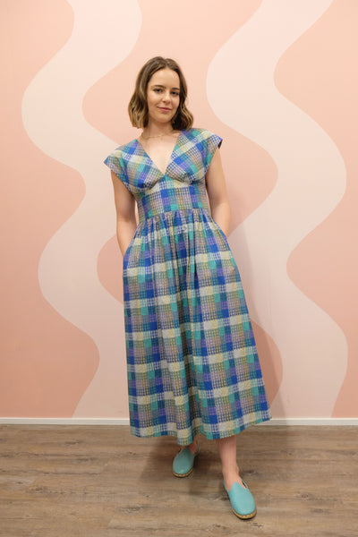 50s Inspired Penny Arcade Fit & Flare Tea Dress With Plunging V neck In Blue Green Checkered